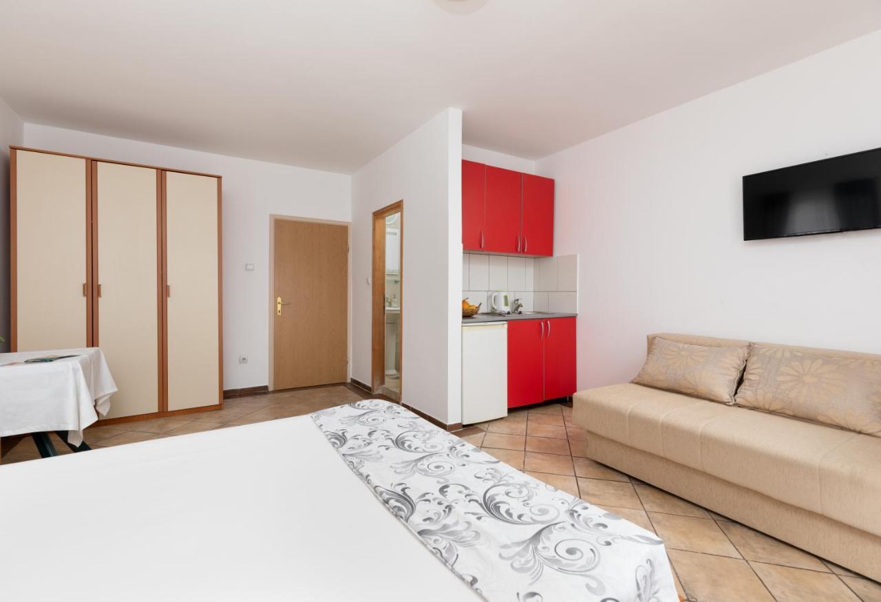 Apartments Bojic ติวัต ภายนอก รูปภาพ