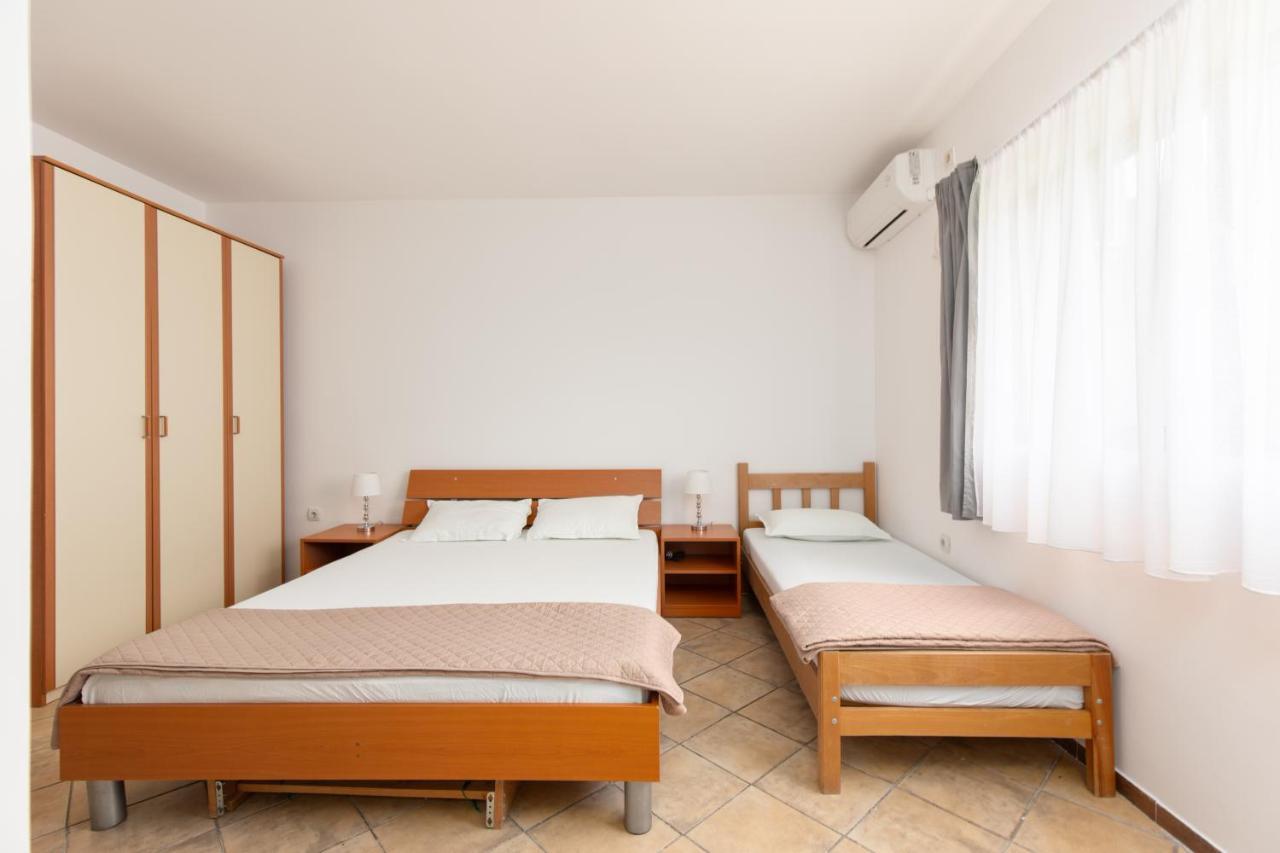 Apartments Bojic ติวัต ภายนอก รูปภาพ