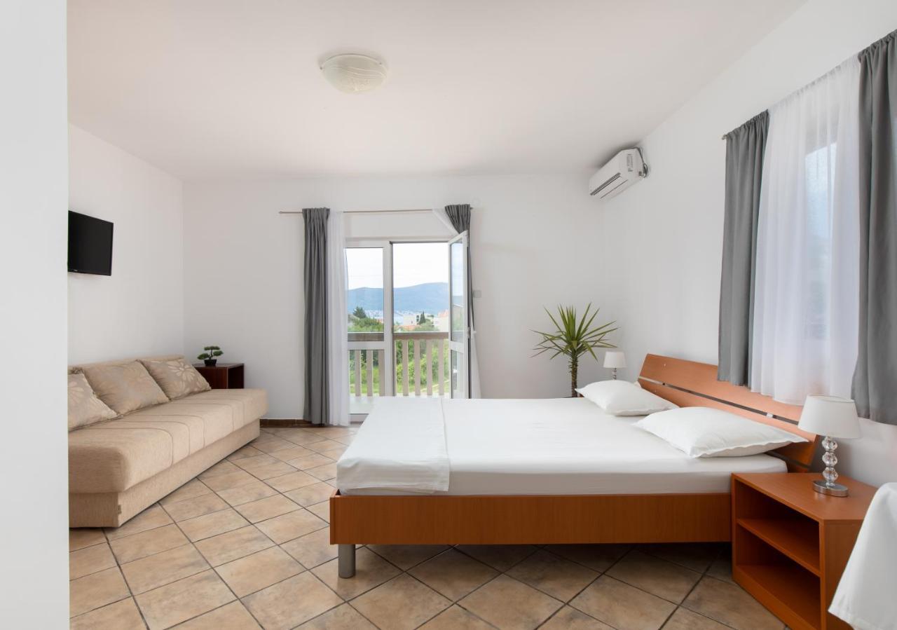 Apartments Bojic ติวัต ภายนอก รูปภาพ